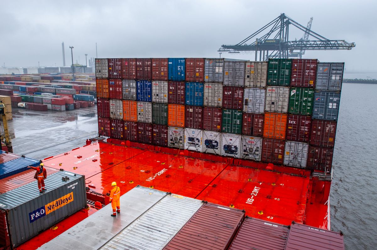 Customs Clearance & Freight